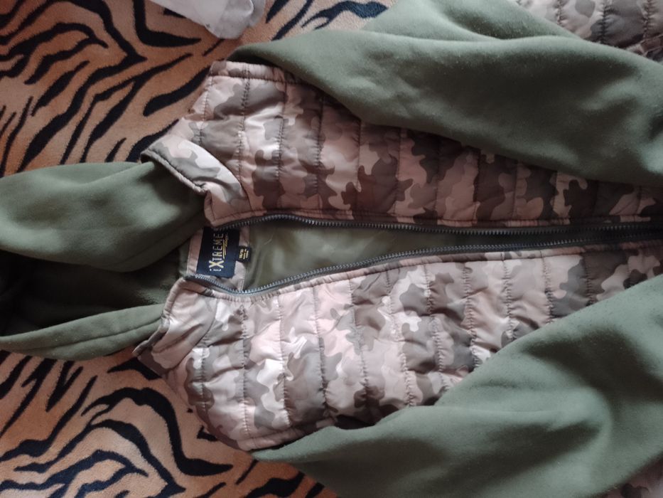 ,куртки для підлітка 46 р,М одяг для дівчинки