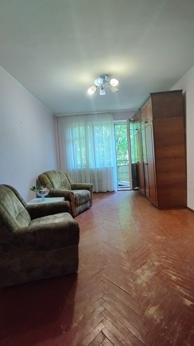 Ls53 продам двокімнатну квартиру біля ринку Героїв праці