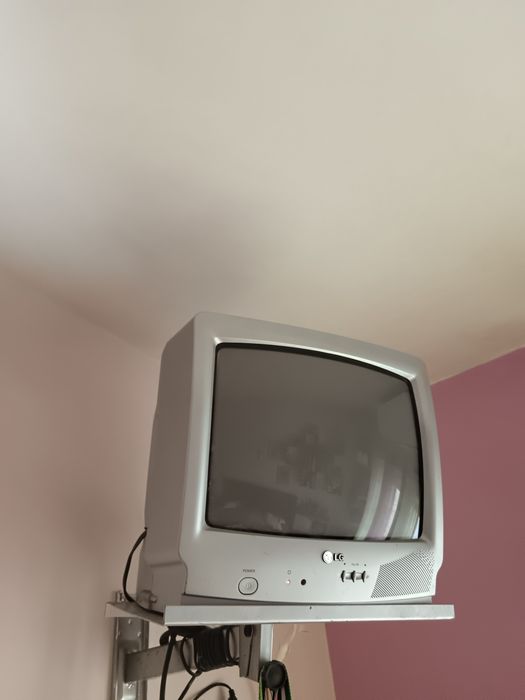 LG 14" TV with Remote Control64409483702017121