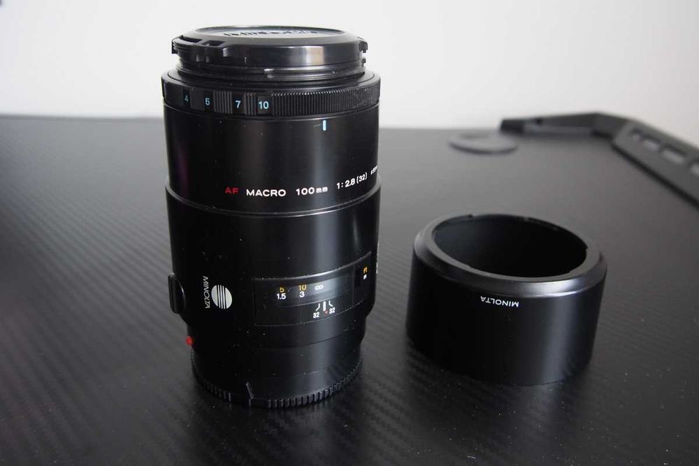 Minolta AF 100mm F/2.8 MACRO