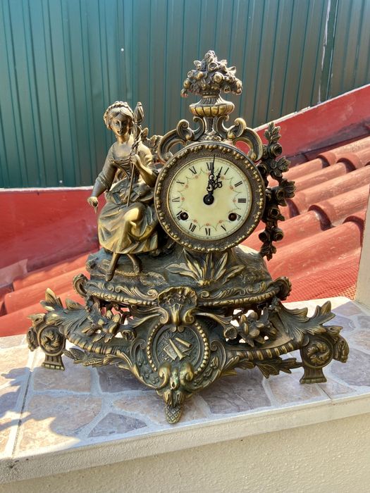 Relógio de Mesa Antigo