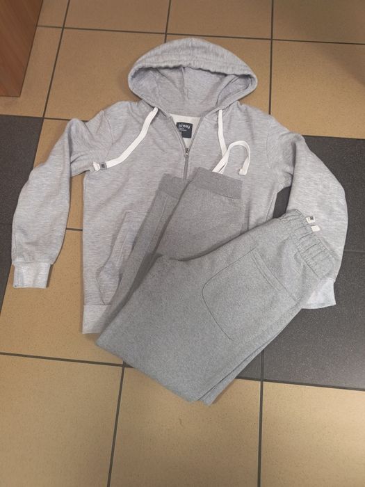 Dres Sinsay xs unisex