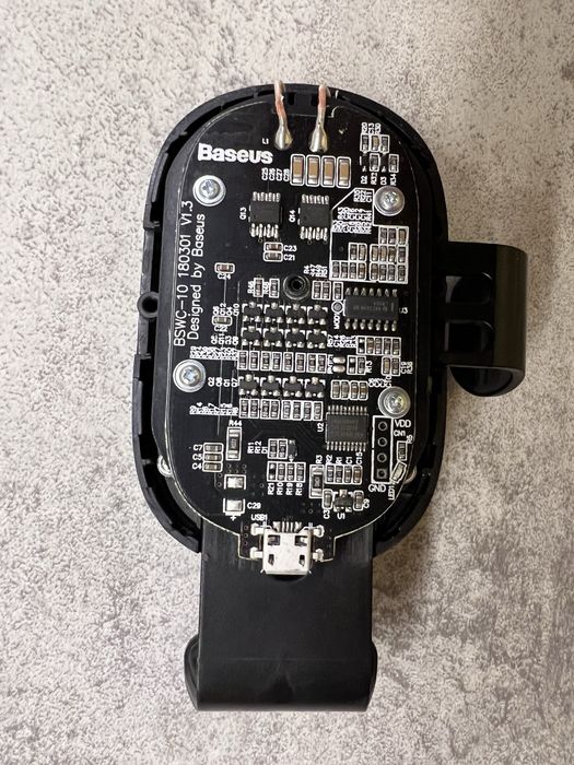 Безпровідна зарядка Baseus Gravity Car Mount