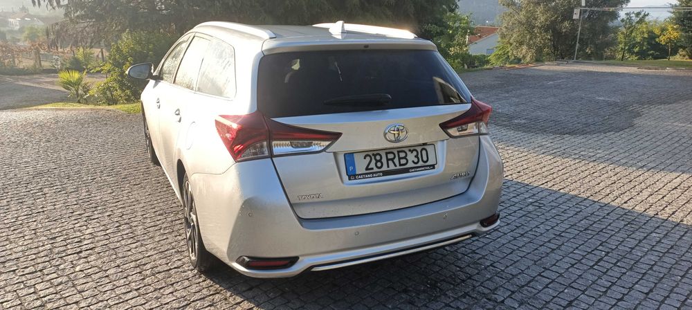 Toyota Auris só 156000klm c/nova