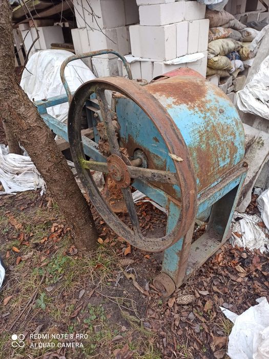 Sieczkarnia do słomy zabytkowa