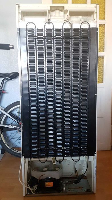 Lodówka Liebherr Cup 2221  zadbana do naprawy wys. 137