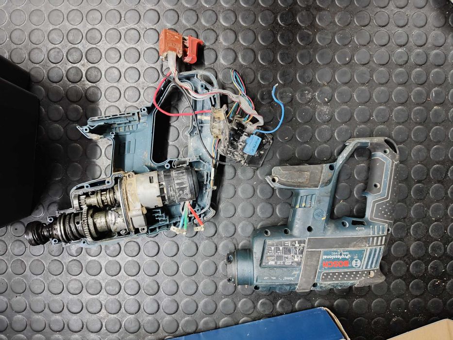 Młot udarowy Bosch Professional GBH 18 V-EC