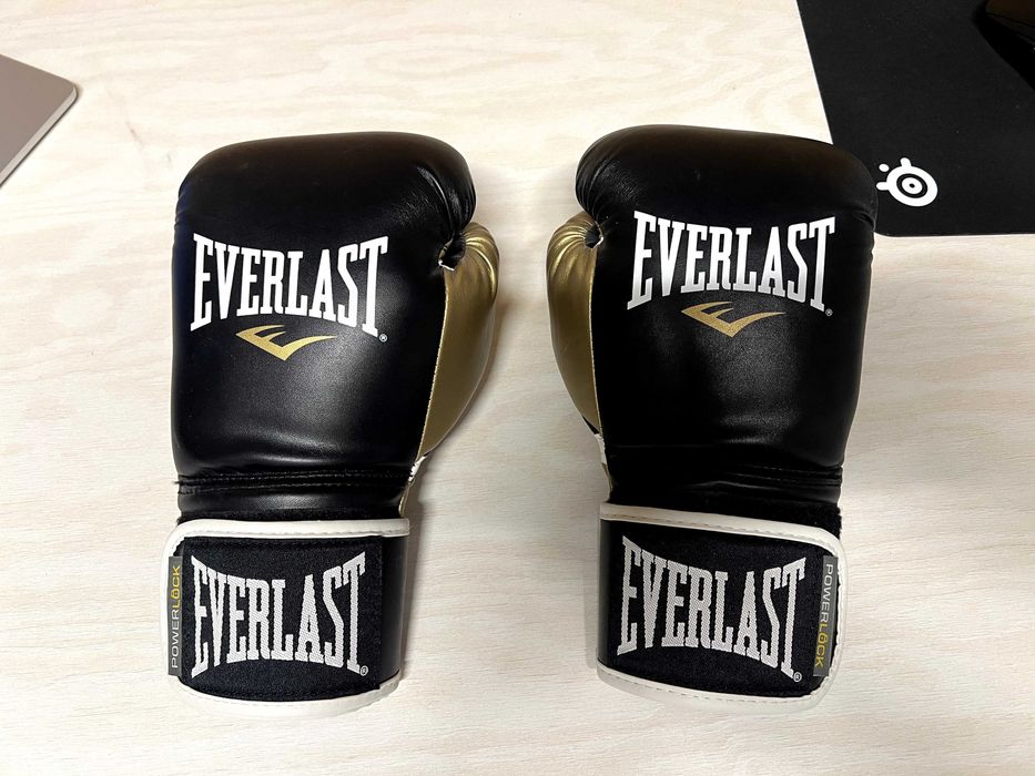 Rękawice Bokserskie Everlast Powerlock 10oz – Stan Idealny! Jak Nowe