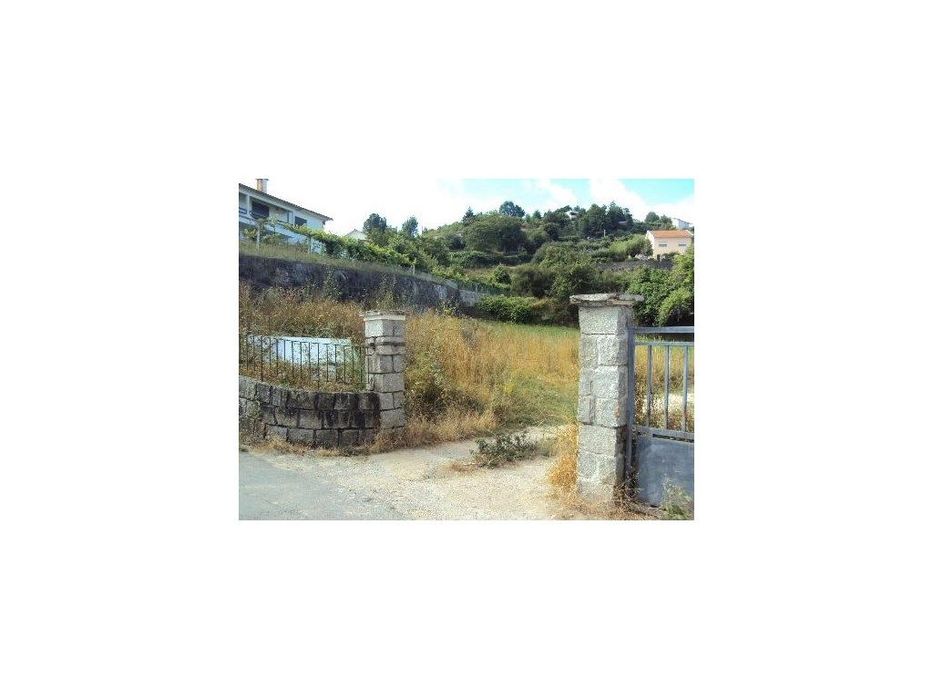 Terreno para construção em Paredes de Coura