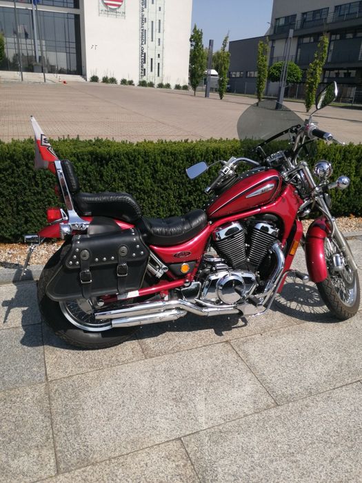 Suzuki Intruder vs 800