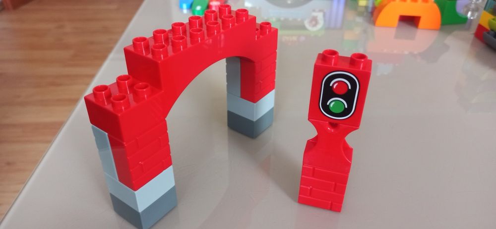 Duplo różne elementy