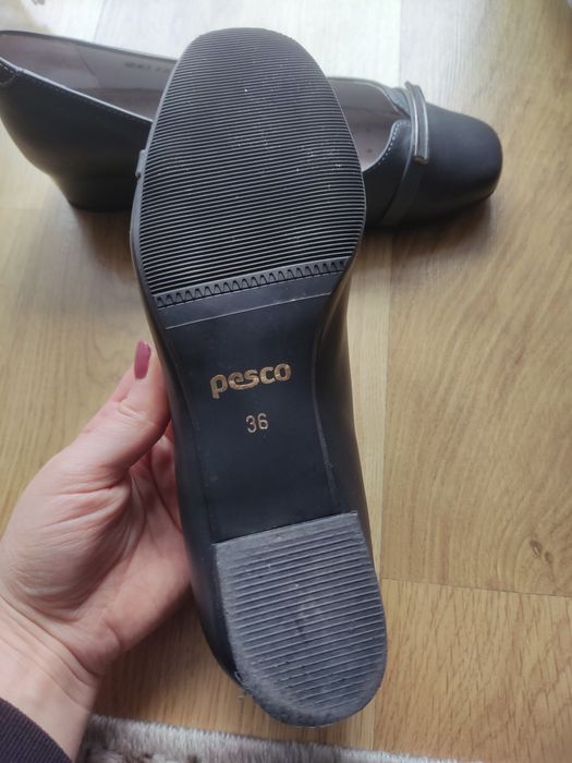 Buty na obcasie skórzane 36
