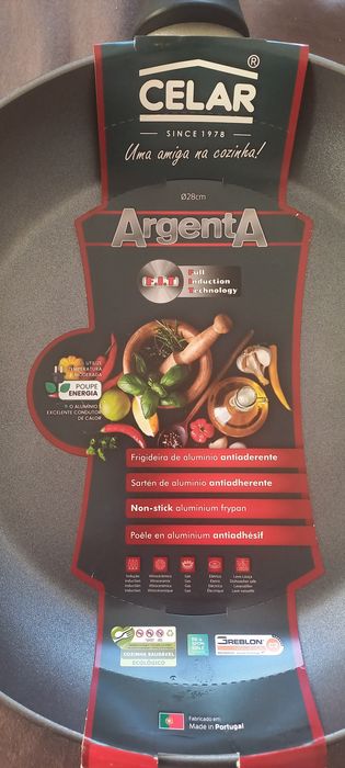 Frigideira de alumínio antiaderente  28 cm