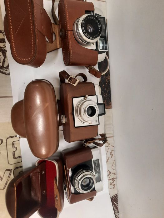 Три вінтажні німецькі фотоапарати Zeiss Ikon, OGA та Agfa