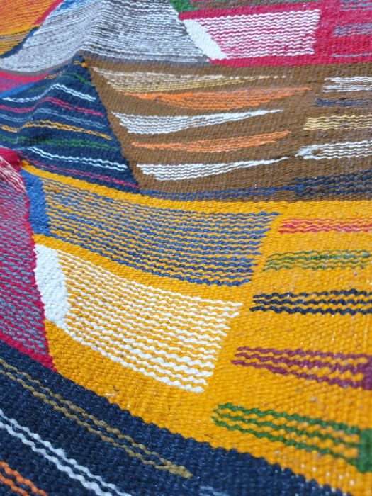 Kolorowy dywan z Maroka marokański kilim orientalny berberyjski orient