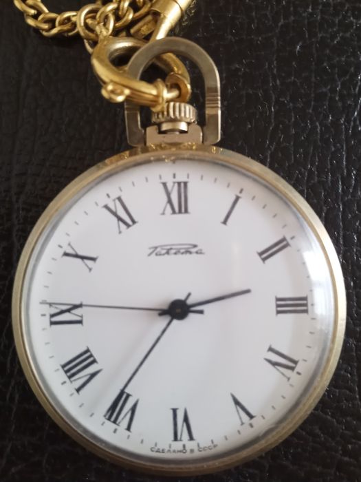 Продам часы механические ракета  ссср