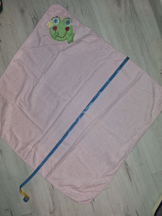 Ręcznik kąpielowy żabka dla dzidziusia 70x70cm z kapturkiem na basen