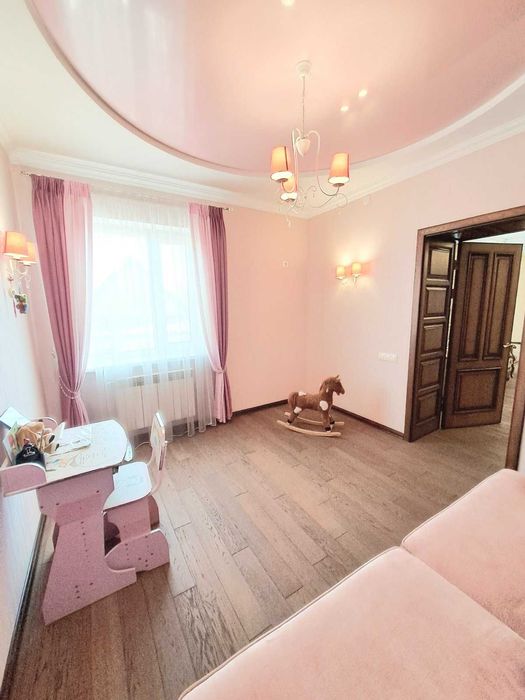 Продам неймовірний маєток наповнений домашнім теплом. Р-н Міськсаду.