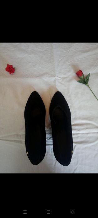 Buty na lekkim obcasie czarne wsuwane 38