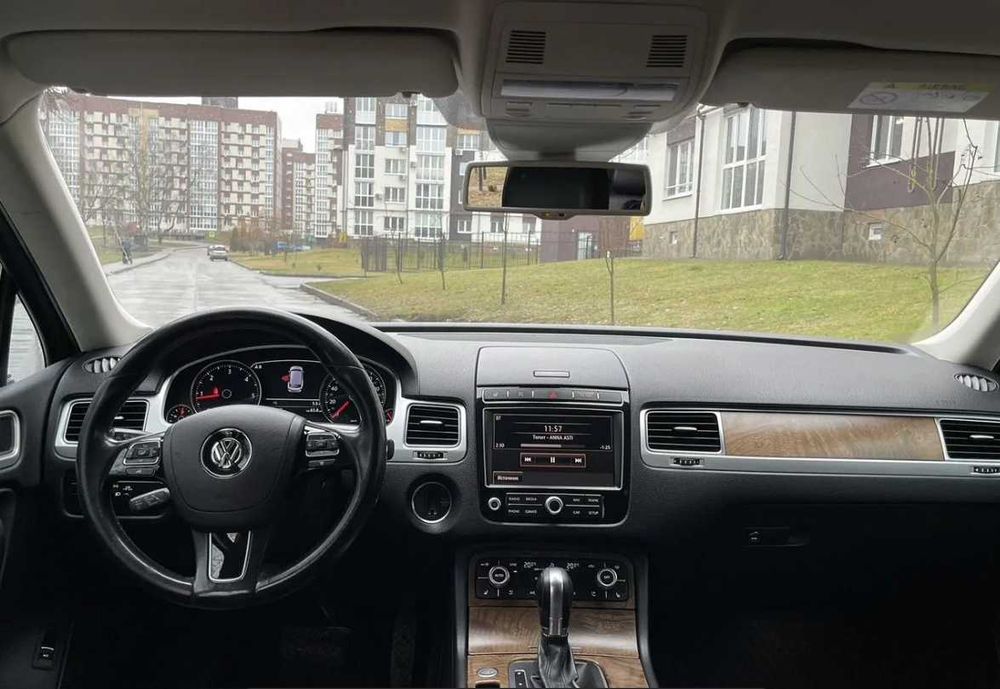 Volkswagen Touareg 3.0 AT, 2015