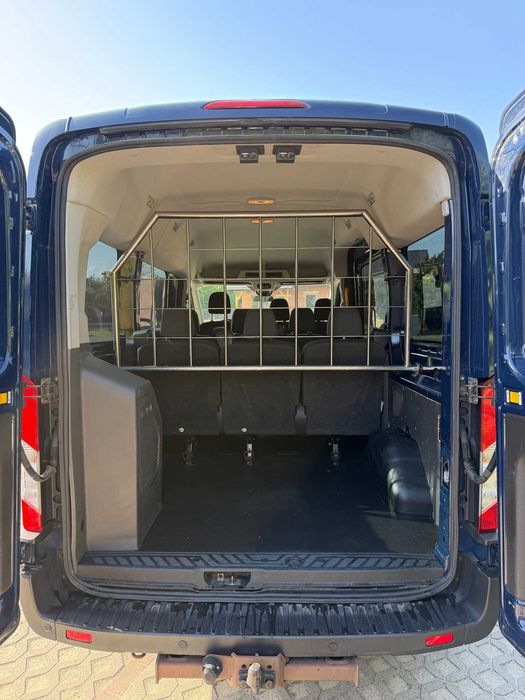 Wynajem busa 9-osobowego wypożyczalnia Transit Expert Jumpy Proace Trafic