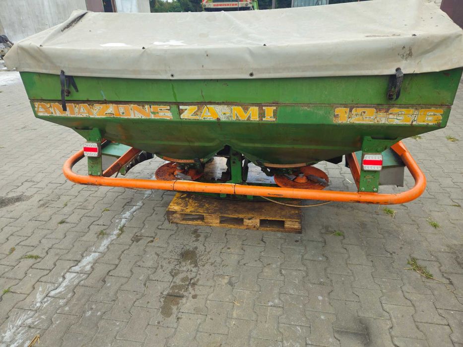 Rozsiewacz do nawozów amazone 1236