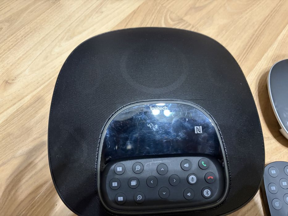 Професійна система відеоконференцзв'язку Logitech Group (Камера + Спікерфон)
