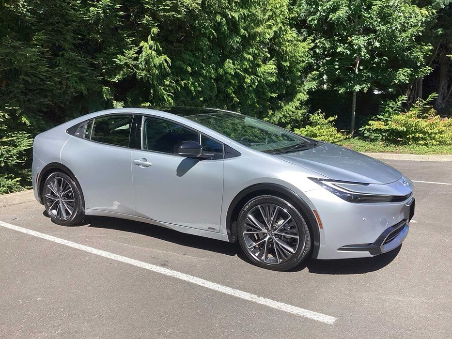 Toyota Prius Limited      2024