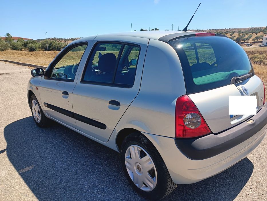 RENAULT CLIO II 1.2 – 2001 | Excelente Estado