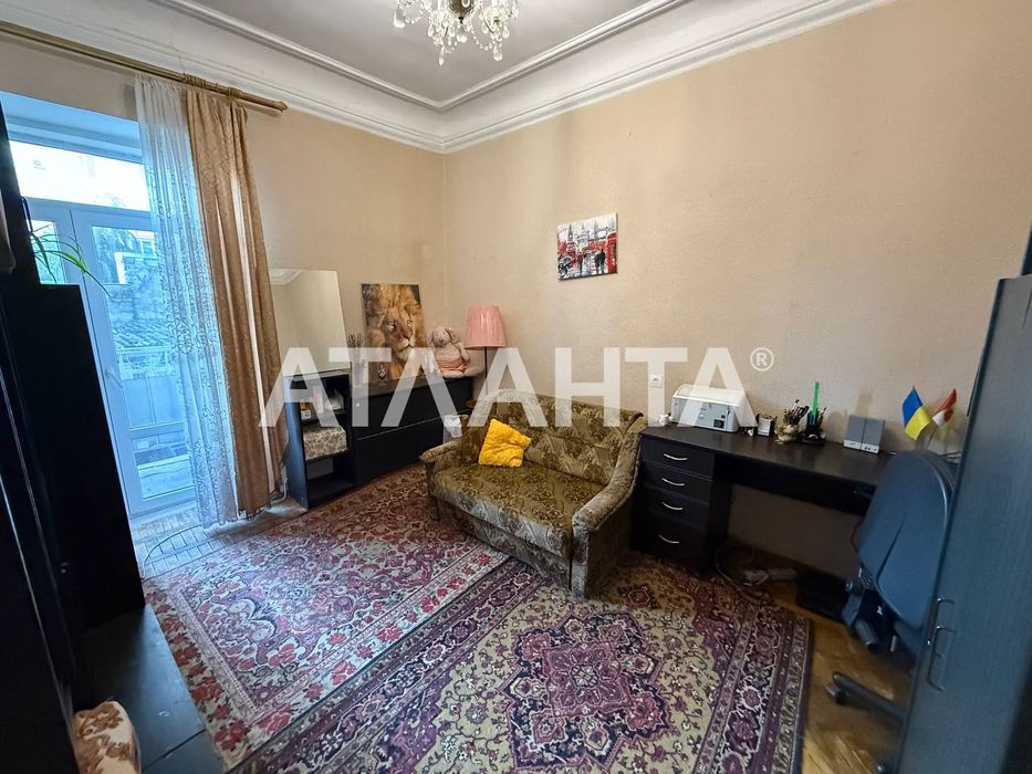 3 комн квартира возле Привоза