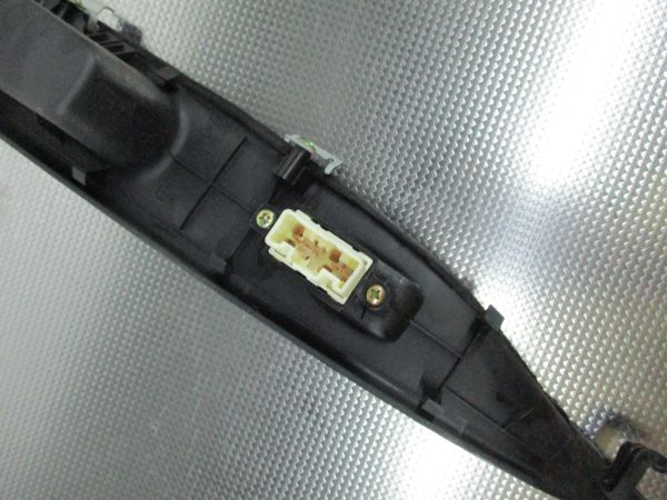 Comando / botão / interruptor vidros frente direito MAZDA 6 Hatchback