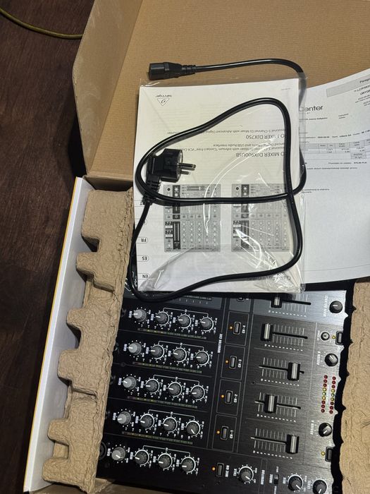 Djx750 behringer prawie nowy (08IX2025 zakup)