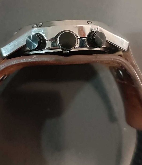 Fantástico Fossil Coachman Chronograph – Estilo Robusto e Performance