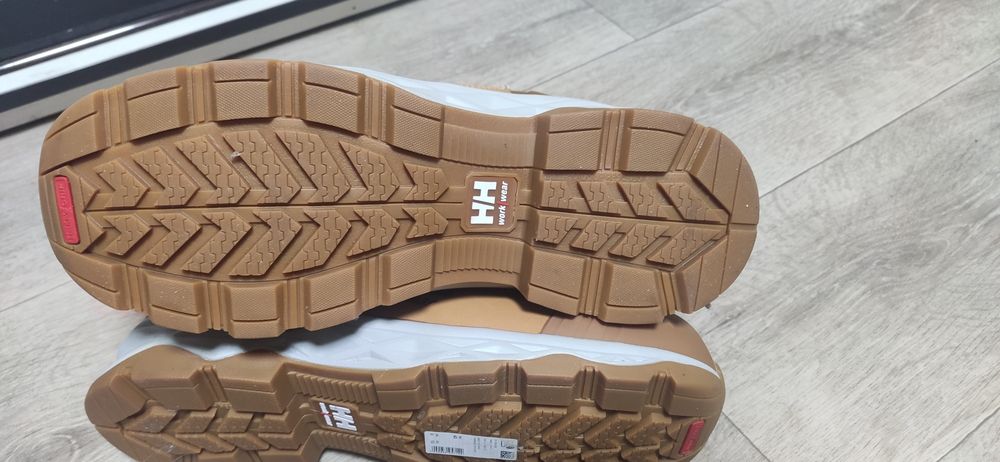 Продам ботинки Helly Hansen