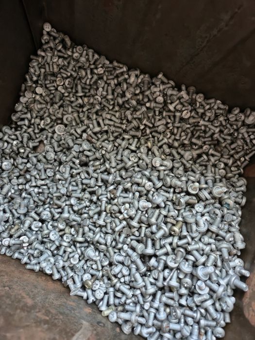 Śrubki M5/ M6 mix 2 kg