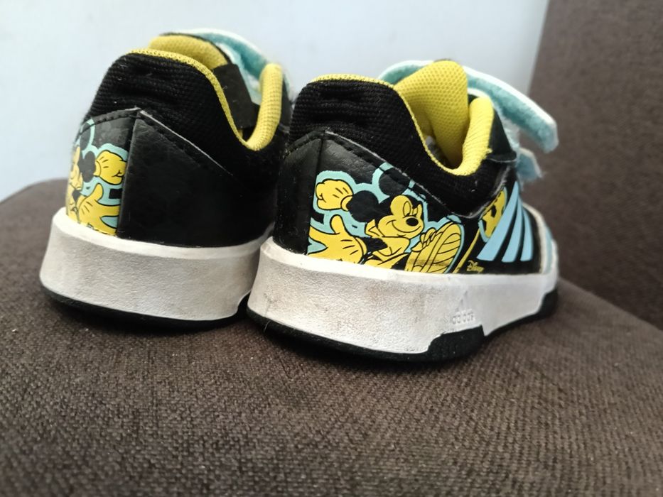 Buty chłopięce adidasy rozmiar 26