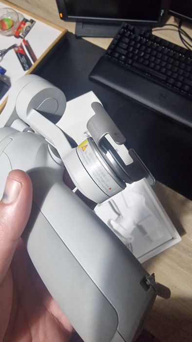 Gimbal dji Osmo Mobile 4 pro