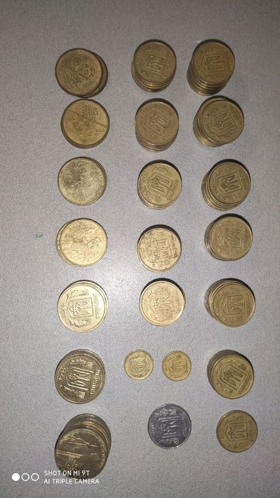 Продам лот монет.