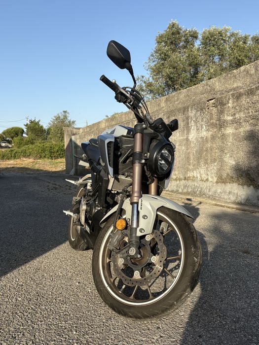 Honda  CB 125 R