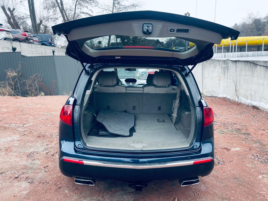 Acura MDX семь мест полная комплектация