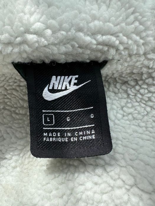 Чоловіча куртка Nike