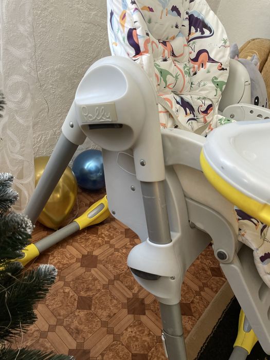 Стільчик для годування