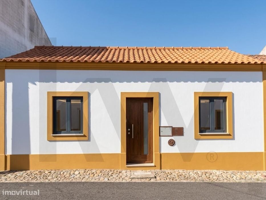 Ruina com 900m2 de Terreno