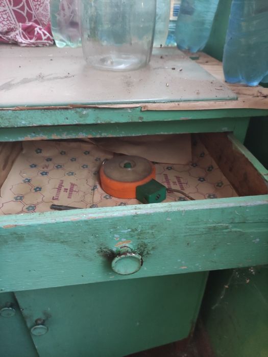 Стіл, тумба, шафи