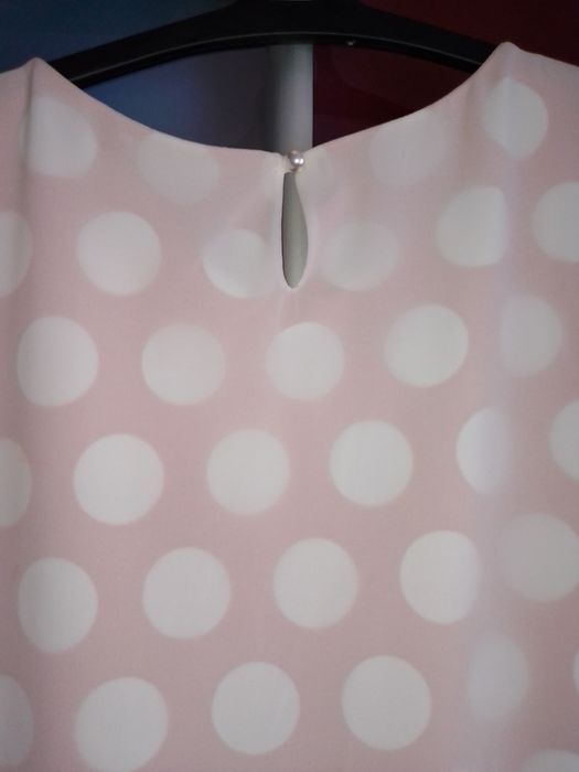 Нарядна ніжна сукня