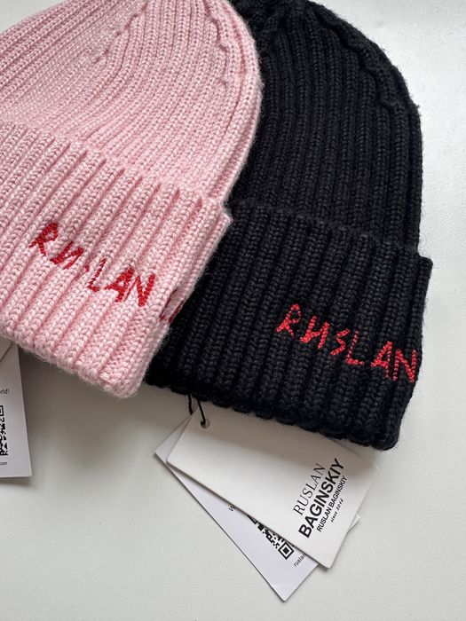 Стильна шапка в стилі Ruslan Baginskiy