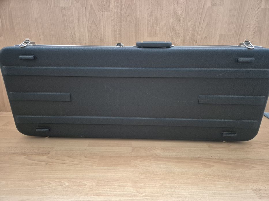 Estojo rígido para guitarra64584690994817121