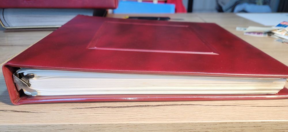 Klaser, album z futerałem na znaczki Polska 1918-65, białe karty.