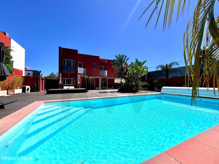 Moradia T3+2 com Piscina para venda - um Oásis de Luxo e Modernidade e