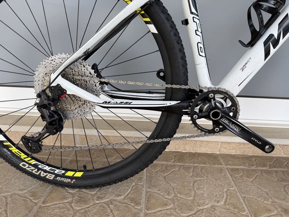 Bicicleta de BTT em carbono - roda 29